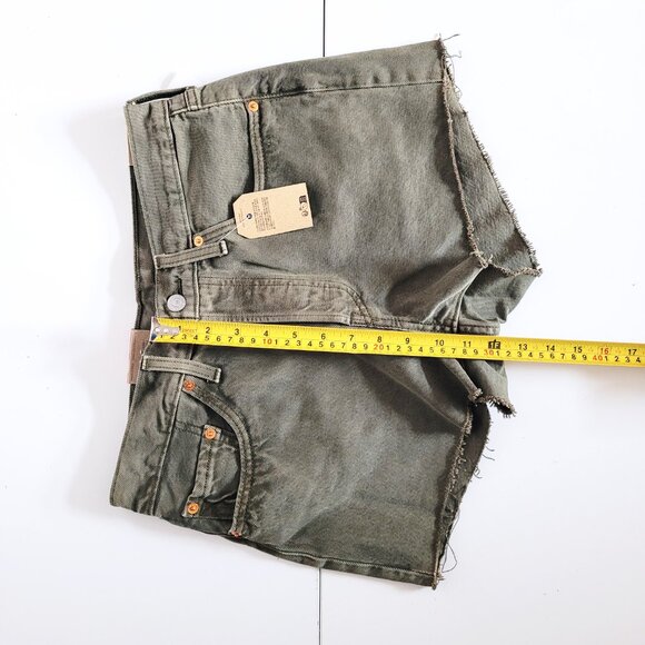 Levi's Olive Green 501 High Rise Shorts 56327-0396 BNWT - Size 28 - Picture 11 of 12